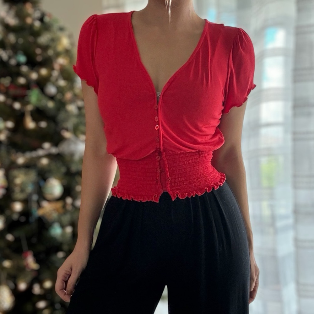 Y2K Guess Short Sleeve Stretchy Ruffled Smocked Crop Top w/Buttons - Size Small